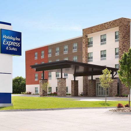 Holiday Inn Express & Suites Clear Spring, An Ihg Hotel Exterior photo